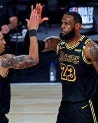  罗马中场大将重伤赛季报销牵动球迷心  