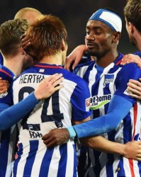  柏林联合防线失误遭升班马羞辱  